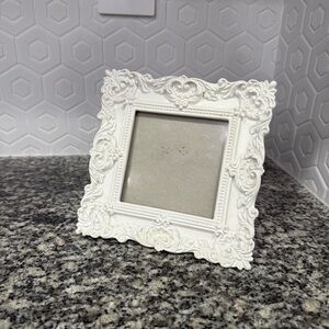 Francesca's‎ White Regal Cutesy Picture Frame